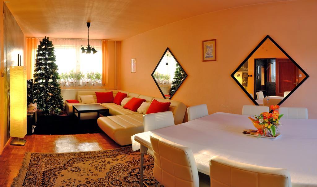 7 Star Wishes Hotel Liptovsky Hradok Bagian luar foto
